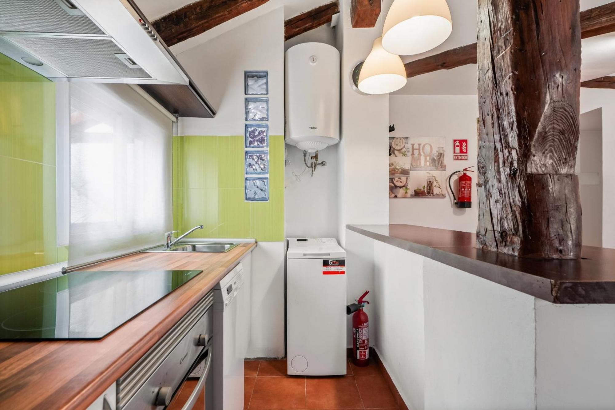 Apartamento En La Gran Via Alquiler Temporal Madrid Exterior foto